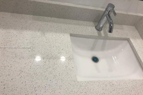 Copropriété à louer à Hollywood, Floride: 1 chambre, 78.13 m2 № 2041786 - photo 15