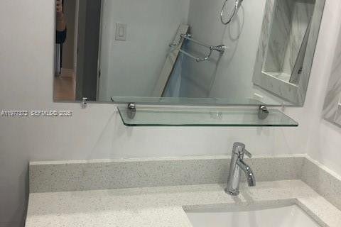 Copropriété à louer à Hollywood, Floride: 1 chambre, 78.13 m2 № 2041786 - photo 12