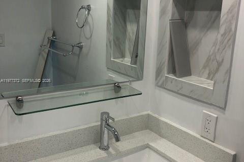 Copropriété à louer à Hollywood, Floride: 1 chambre, 78.13 m2 № 2041786 - photo 13