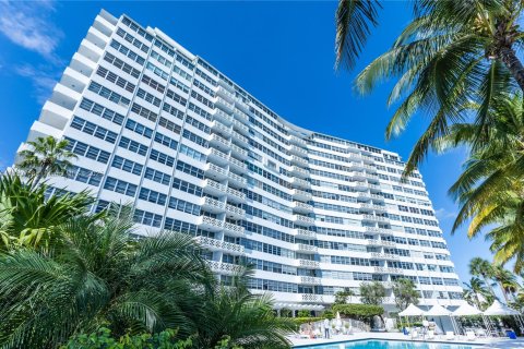 Condo in Miami Beach, Florida, 1 bedroom  № 1939177 - photo 8