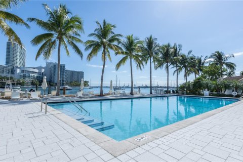 Condo in Miami Beach, Florida, 1 bedroom  № 1939177 - photo 3