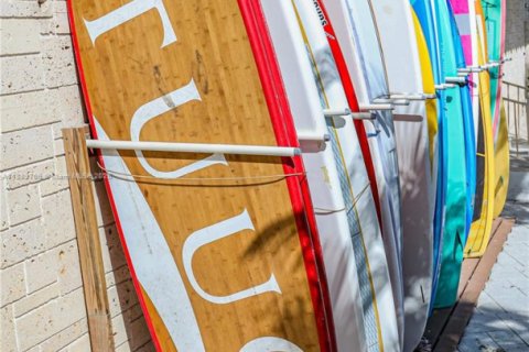 Condo in Miami Beach, Florida, 1 bedroom  № 1939177 - photo 11