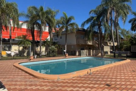 Купить кондоминиум в Майами, Флорида 2 спальни, 88.44м2, № 1975828 - фото 8