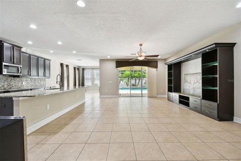 House in Wesley Chapel, Florida 4 bedrooms, 272.48 sq.m. № 1805768 - photo 20