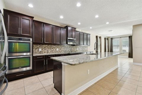 House in Wesley Chapel, Florida 4 bedrooms, 272.48 sq.m. № 1805768 - photo 25