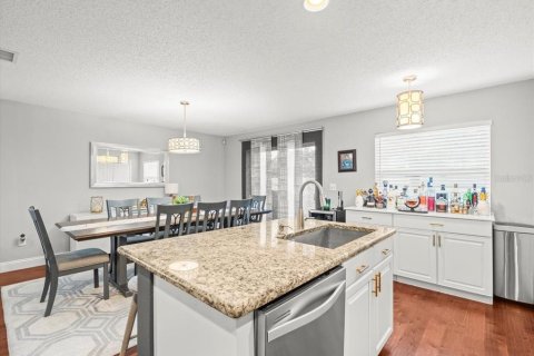 Townhouse in Tampa, Florida 3 bedrooms, 173.54 sq.m. № 1894355 - photo 14