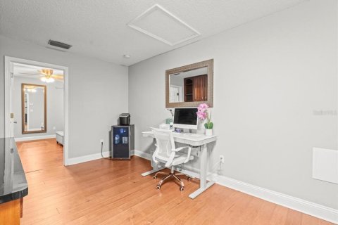 Townhouse in Tampa, Florida 3 bedrooms, 173.54 sq.m. № 1894355 - photo 18