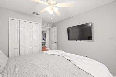 Townhouse in Tampa, Florida 3 bedrooms, 173.54 sq.m. № 1894355 - photo 30