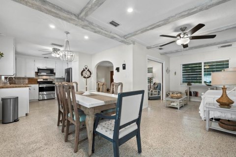 Купить виллу или дом в Сарасота, Флорида 3 комнаты, 105.72м2, № 1357947 - фото 12