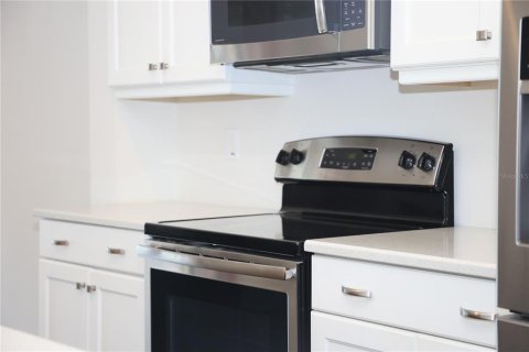 Touwnhouse à vendre à Tampa, Floride: 3 chambres, 160.16 m2 № 2398423 - photo 13