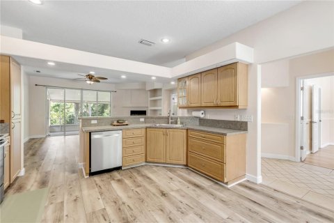Casa en venta en New Smyrna Beach, Florida, 4 dormitorios, 164.72 m2 № 2344935 - foto 8