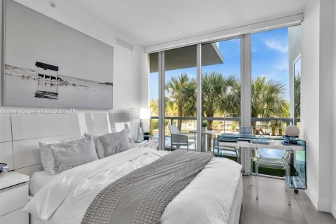 Condo in Bay Harbor Islands, Florida, 3 bedrooms № 1995926 - photo 19