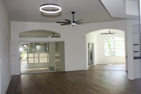 Villa ou maison à vendre à Leesburg, Floride: 3 chambres, 167.04 m2 № 2397115 - photo 10