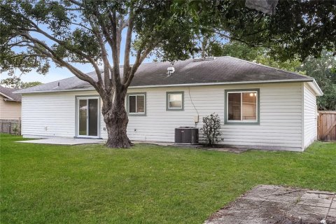 Снять в аренду виллу или дом в Киссимми, Флорида 4 комнаты, 86.96м2, № 1654942 - фото 16