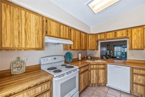Duplex in Edgewater, Florida 2 bedrooms, 97.18 sq.m. № 1908030 - photo 6