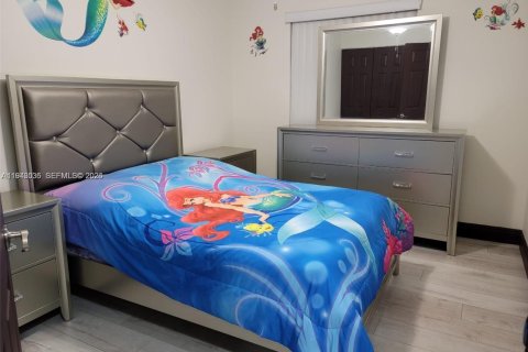 Townhouse in Miami, Florida 4 bedrooms, 128.76 sq.m. № 2002314 - photo 27