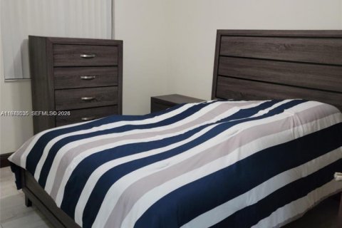 Townhouse in Miami, Florida 4 bedrooms, 128.76 sq.m. № 2002314 - photo 28