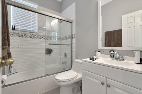 House in Cutler Bay, Florida 3 bedrooms, 123.1 sq.m. № 1867788 - photo 18