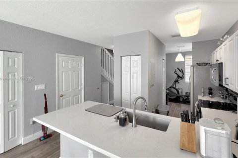 House in Cutler Bay, Florida 3 bedrooms, 123.1 sq.m. № 1867788 - photo 11