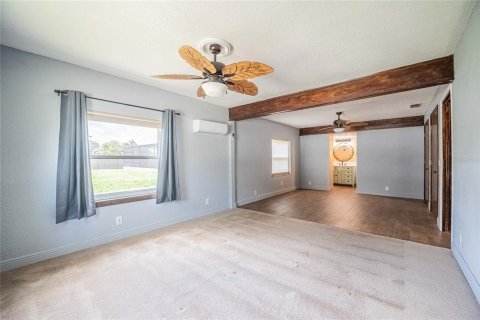 House in Eagle Lake, Florida 4 bedrooms, 313.73 sq.m. № 1827953 - photo 18