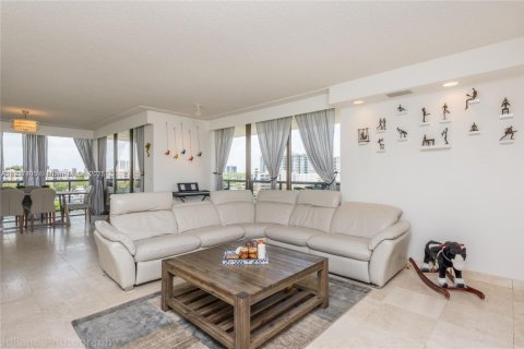 Copropriété à vendre à Aventura, Floride: 2 chambres, 169.55 m2 № 1972194 - photo 3