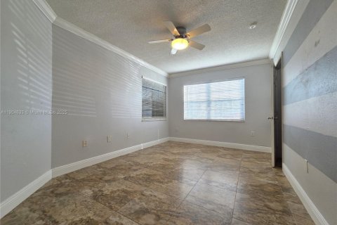 Condo in Miami, Florida, 2 bedrooms  № 1956067 - photo 8