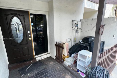 House in Miramar, Florida 2 bedrooms, 98.48 sq.m. № 1746094 - photo 5