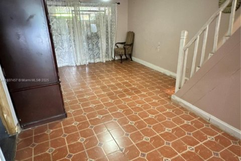 House in Miramar, Florida 2 bedrooms, 98.48 sq.m. № 1746094 - photo 9