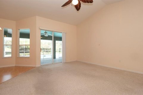 House in Weeki Wachee, Florida 3 bedrooms, 162.21 sq.m. № 1909016 - photo 7