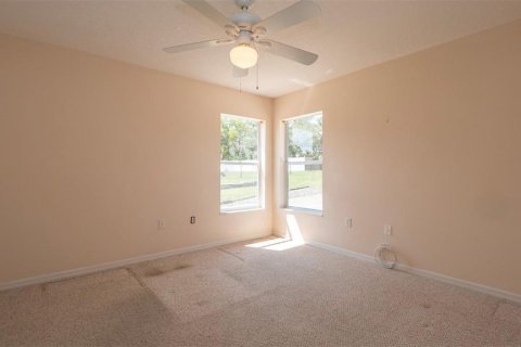 Villa ou maison à vendre à Weeki Wachee, Floride: 3 chambres, 162.21 m2 № 1909016 - photo 25
