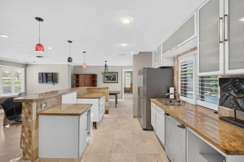 Villa ou maison à vendre à Fort Lauderdale, Floride: 4 chambres, 179.86 m2 № 2318319 - photo 15