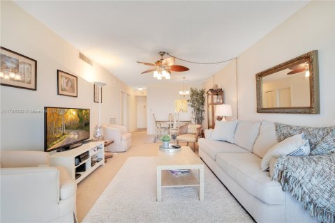 Condominio en venta en Lauderdale-by-the-Sea, Florida, 2 dormitorios, 83.98 m2 № 2016247 - foto 5