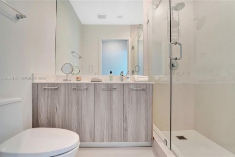 Condo in Miami, Florida, 4 bedrooms  № 2069627 - photo 29