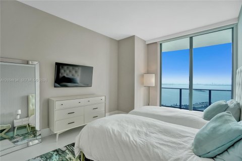 Condo in Miami, Florida, 4 bedrooms  № 2069627 - photo 22