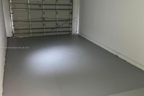 Снять в аренду виллу или дом в Тамарак, Флорида 2 спальни, 156.45м2, № 1955633 - фото 9