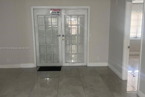 Apartment in Lake Worth, Florida 2 bedrooms, 94.76 sq.m. № 1967562 - photo 4