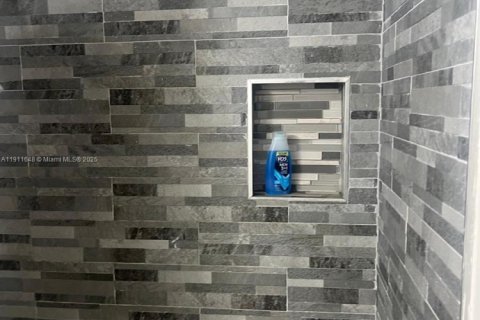 Apartment in Lake Worth, Florida 2 bedrooms, 94.76 sq.m. № 1967562 - photo 8