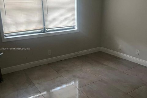 Apartment in Lake Worth, Florida 2 bedrooms, 94.76 sq.m. № 1967562 - photo 6