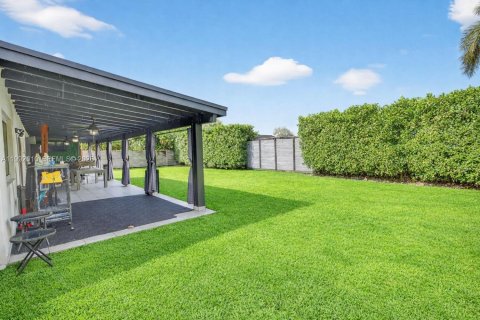 Купить виллу или дом в Майами, Флорида 3 спальни, 174.84м2, № 2067437 - фото 28