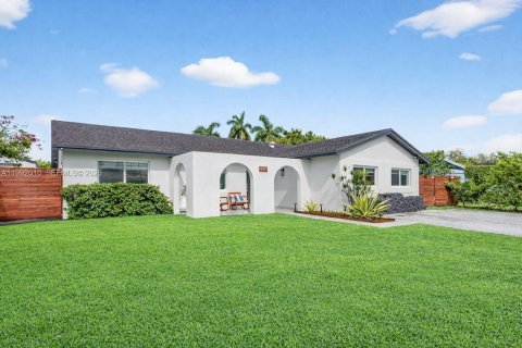 Купить виллу или дом в Майами, Флорида 3 спальни, 174.84м2, № 2067437 - фото 3