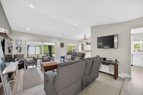 Купить виллу или дом в Майами, Флорида 3 спальни, 174.84м2, № 2067437 - фото 7