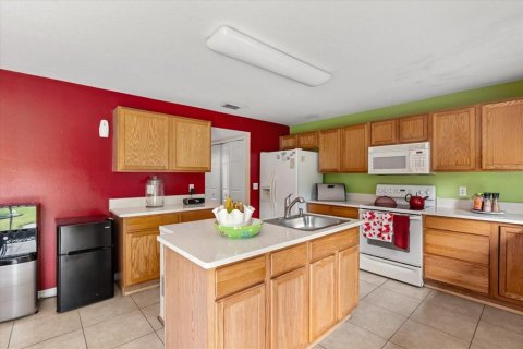 Casa en venta en Apopka, Florida, 4 dormitorios, 256.6 m2 № 1894761 - foto 7
