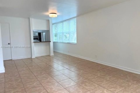 Condo in Davie, Florida, 2 bedrooms  № 2003011 - photo 7