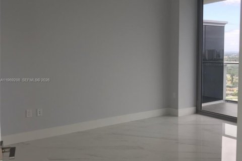 Condo in North Miami Beach, Florida, 3 bedrooms  № 2030027 - photo 5