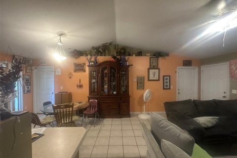 House in Palm Coast, Florida 3 bedrooms, 107.02 sq.m. № 1908145 - photo 11