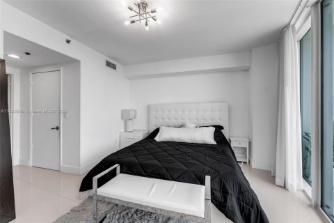 Condo in Miami, Florida, 2 bedrooms  № 1821651 - photo 11