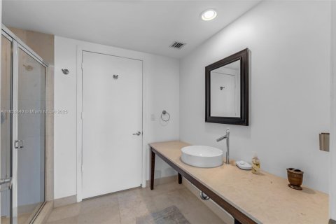 Condo in Miami, Florida, 2 bedrooms  № 1821651 - photo 24