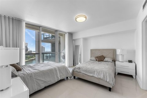 Condo in Miami, Florida, 2 bedrooms  № 1821651 - photo 19