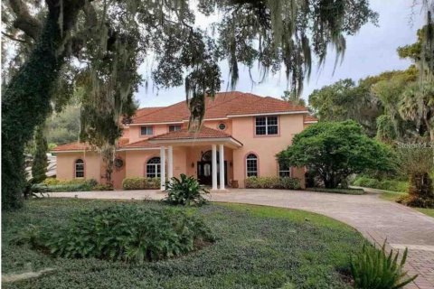 House in Leesburg, Florida 5 bedrooms, 567.73 sq.m. № 1901292 - photo 16
