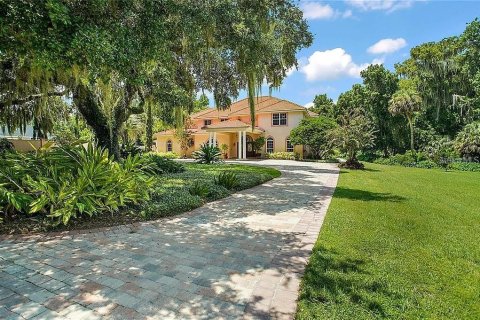House in Leesburg, Florida 5 bedrooms, 567.73 sq.m. № 1901292 - photo 1